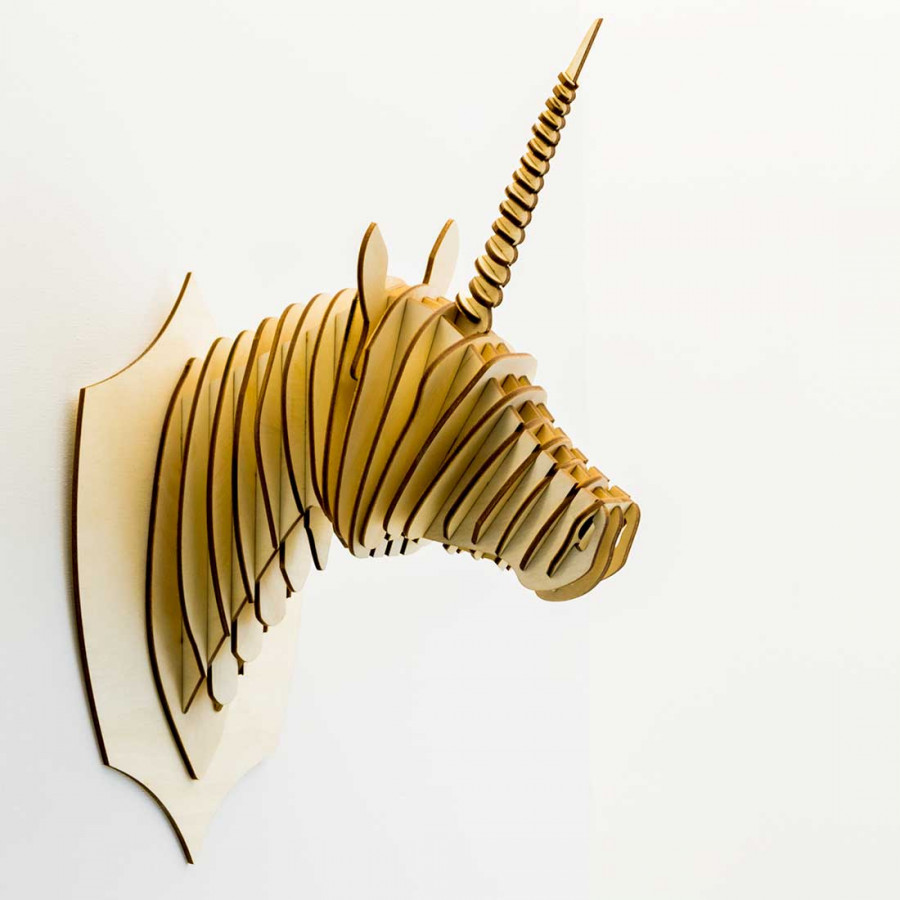 Tête de licorne en bois